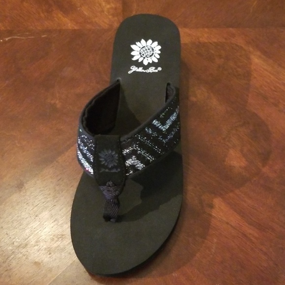 Yellow Box Shoes - Yellowbox Black and Silver Flip Flop
